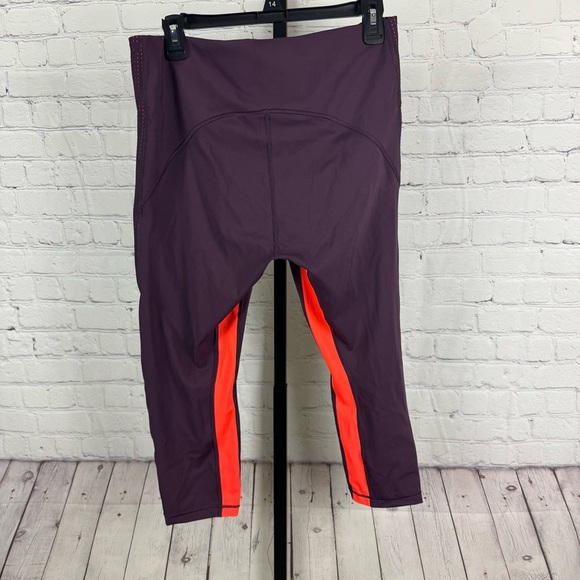 Athleta Hiit It Mesh Capri Purple Size Large - Picture 6 of 10